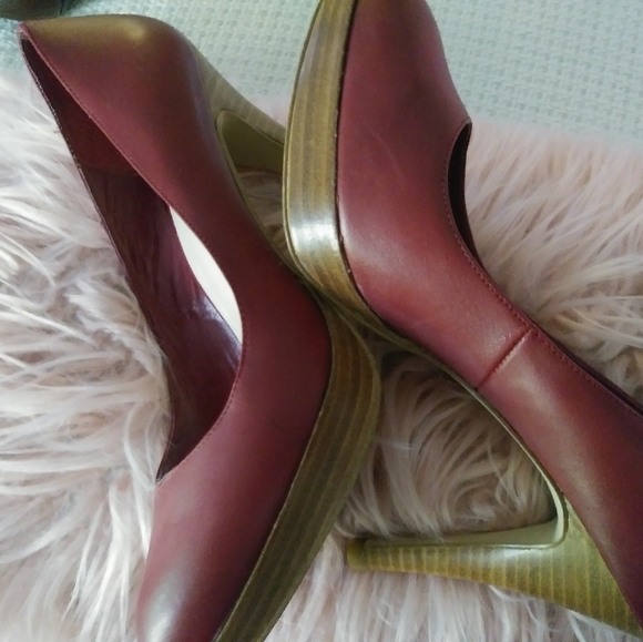 Bakers Red leather pumps - Picture 2 of 3